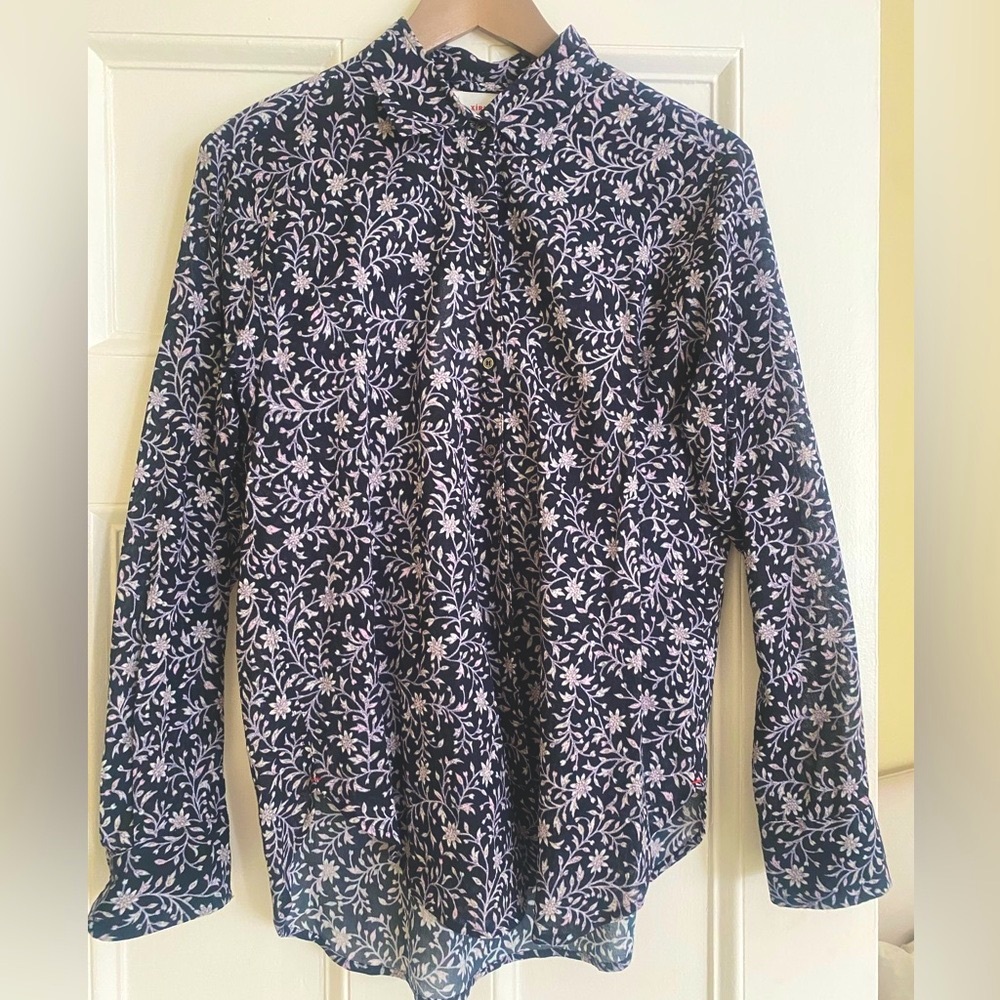 Xirena navy floral blouse - size XS - NWT